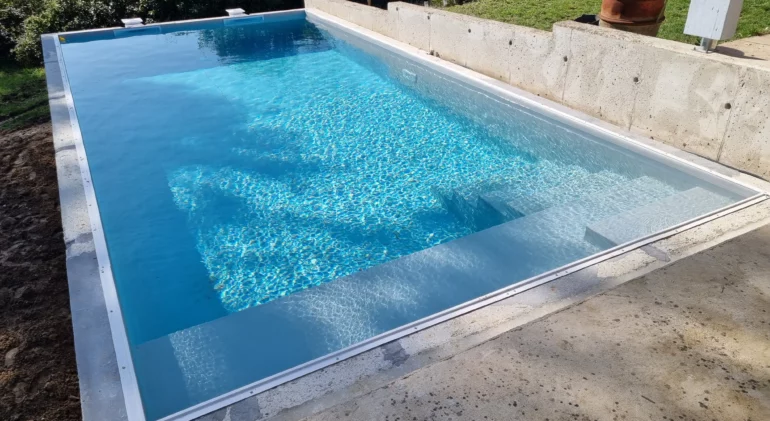 les piscines construites en Ardèche par Chazal maçonnerie