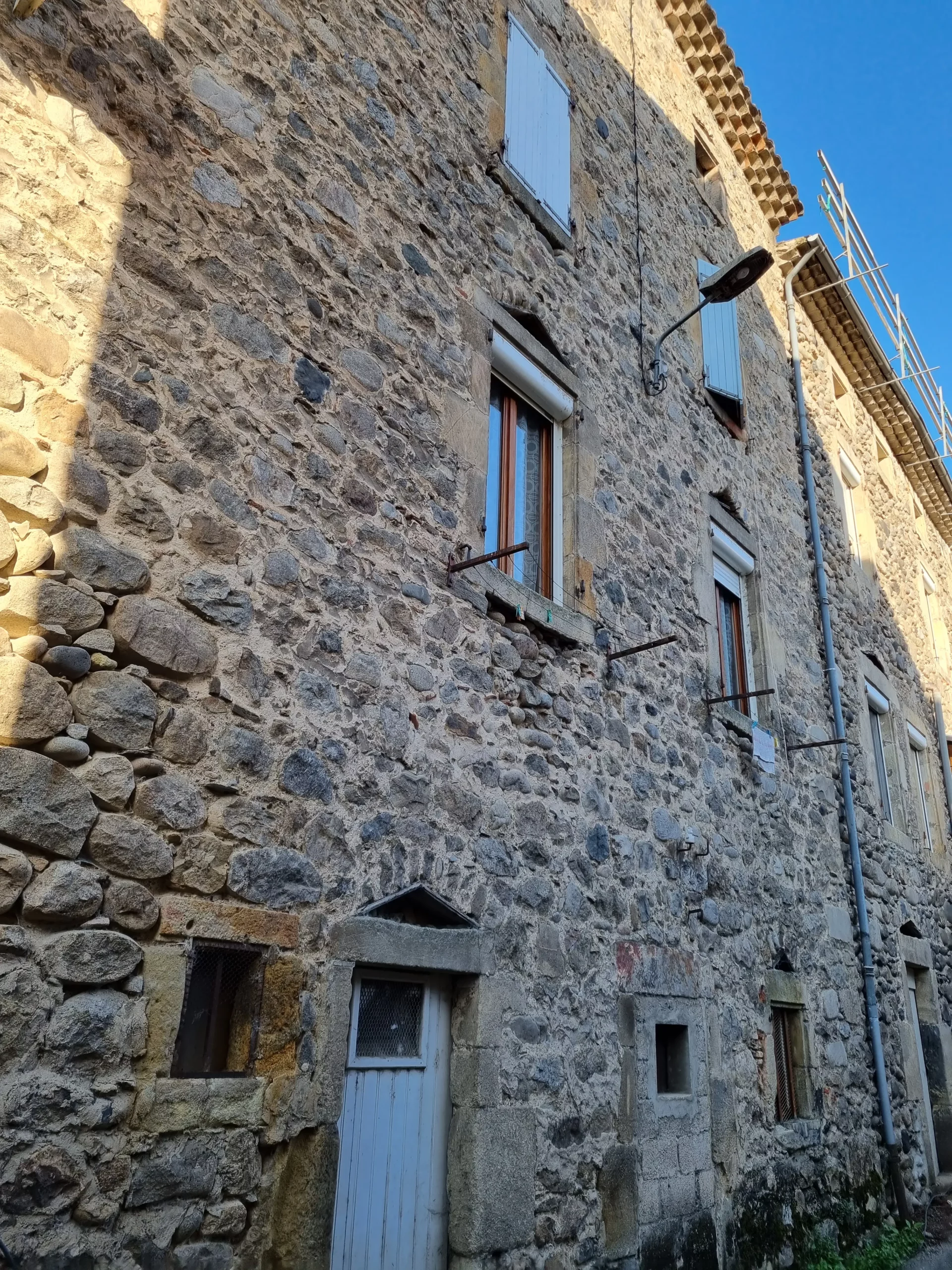 Travaux de rénovation de façades en Ardèche, Chazal Maçonnerie