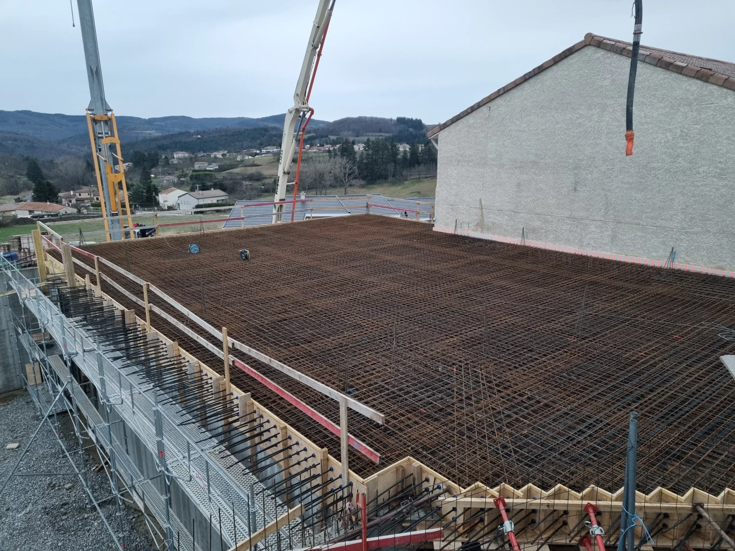 Travaux neufs en bâtiments pour professionnels en Ardèche, Chazal Maçonnerie