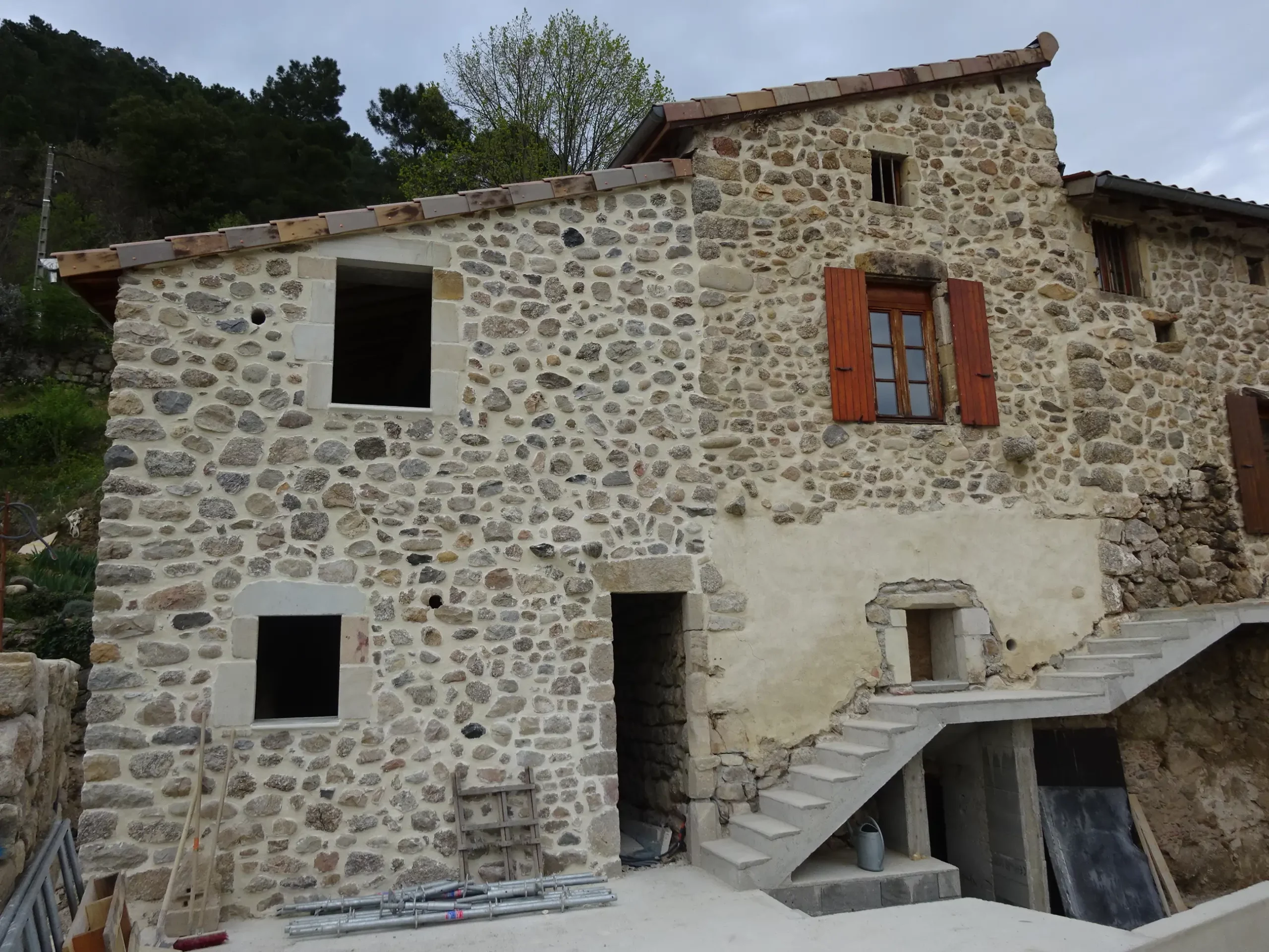 Travaux de rénovation de façades en Ardèche, Chazal Maçonnerie