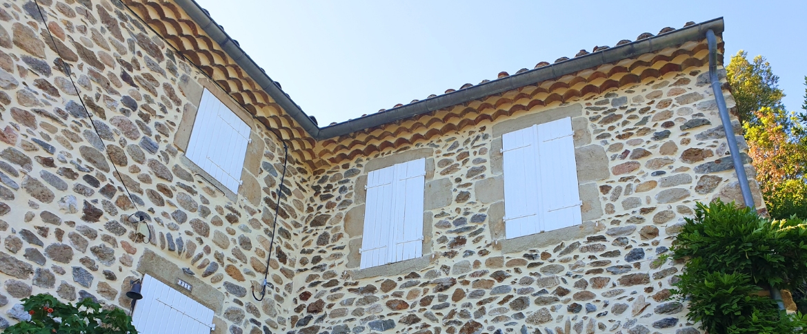 Travaux de rénovation de façades en Ardèche, Chazal Maçonnerie